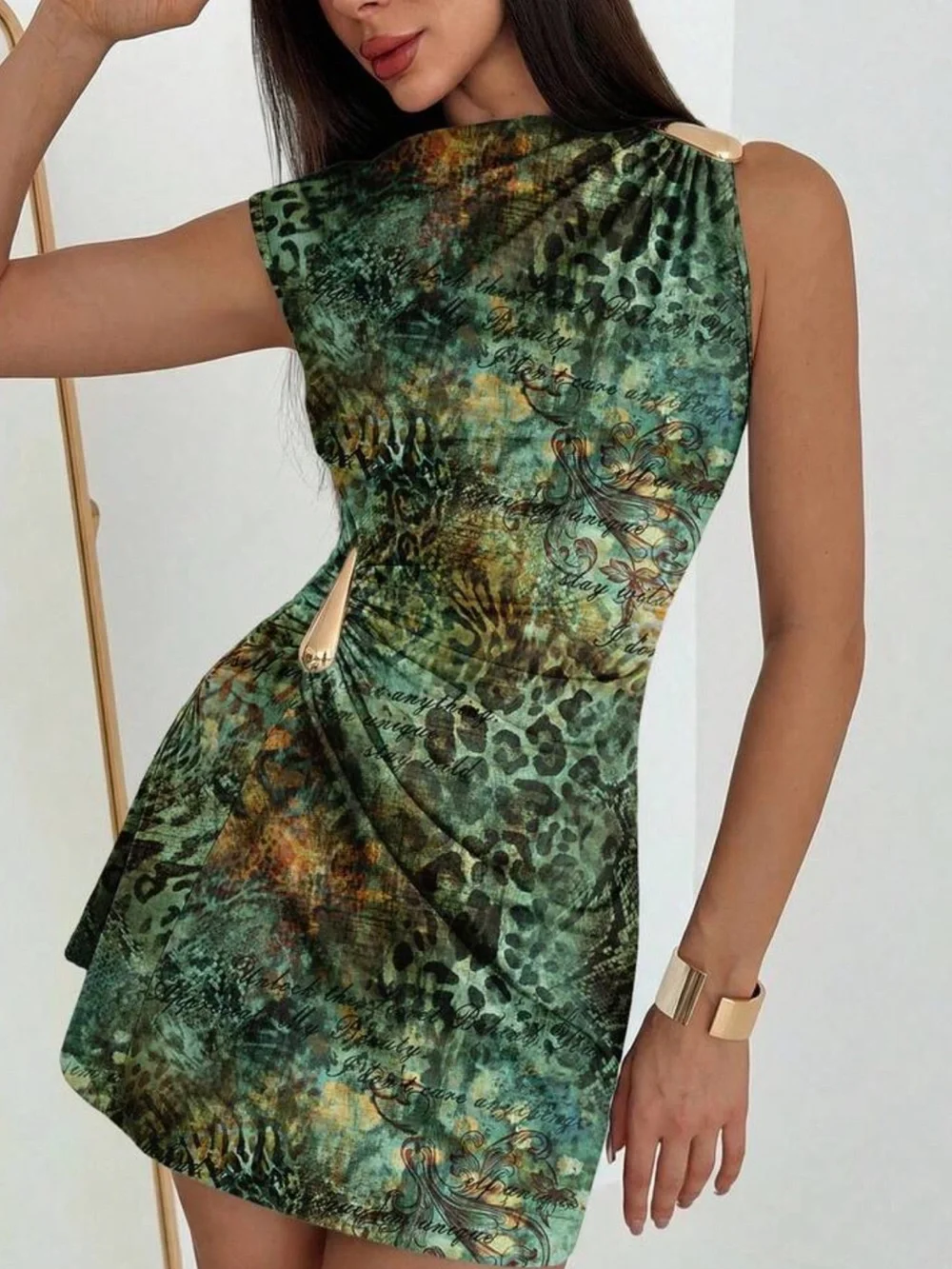 Aloruh Women's Elegant Green Tie Dye Leopard Print Metal Decor Ruched Umbrella